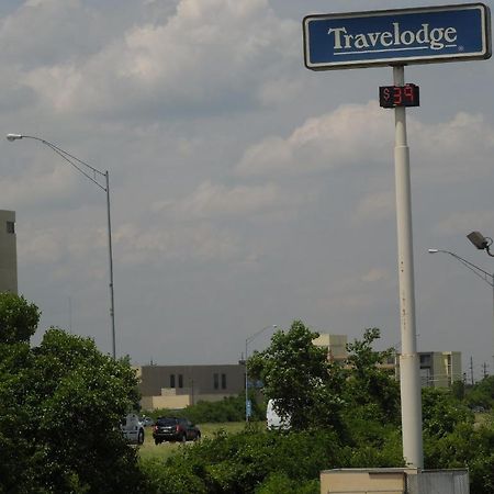 Travelodge - Cincinnati Sharonville Bagian luar foto