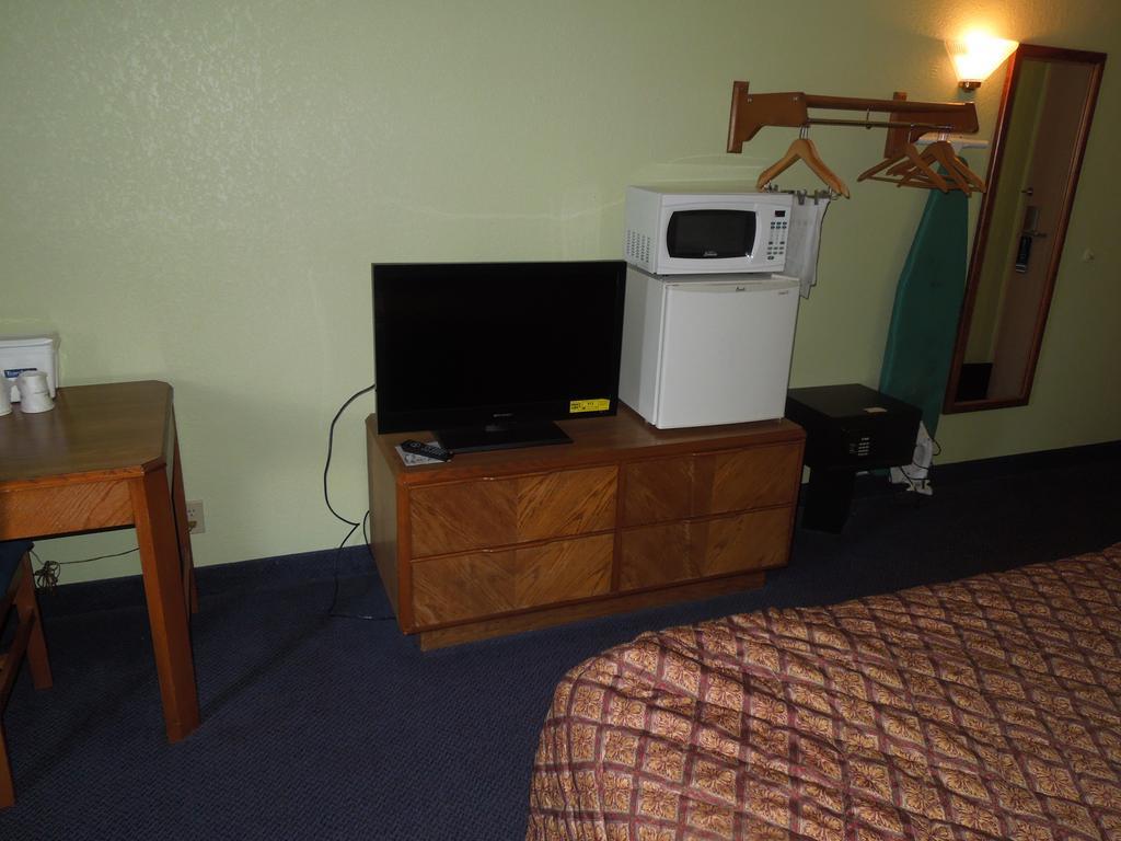 Travelodge - Cincinnati Sharonville Ruang foto