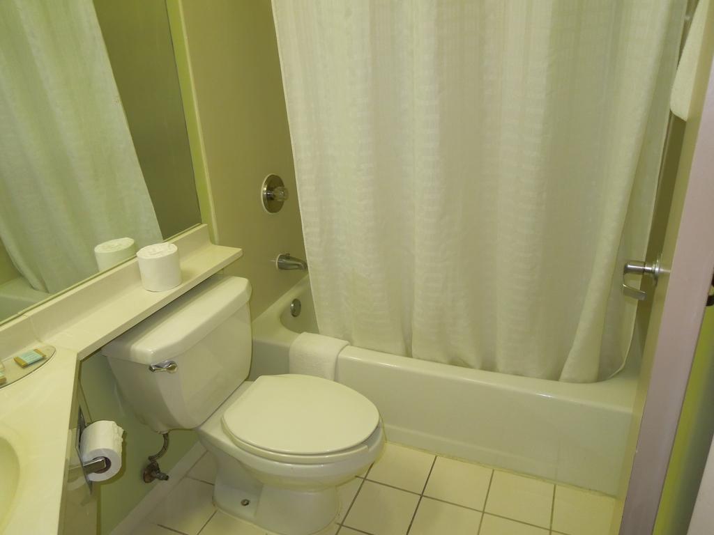 Travelodge - Cincinnati Sharonville Ruang foto